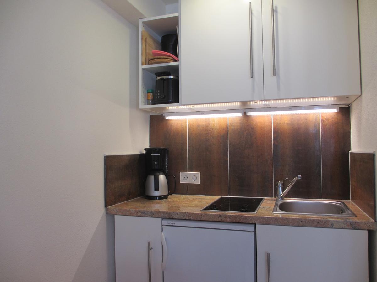 Im Zentrum Am Hebelhof 1zi. Apartment *